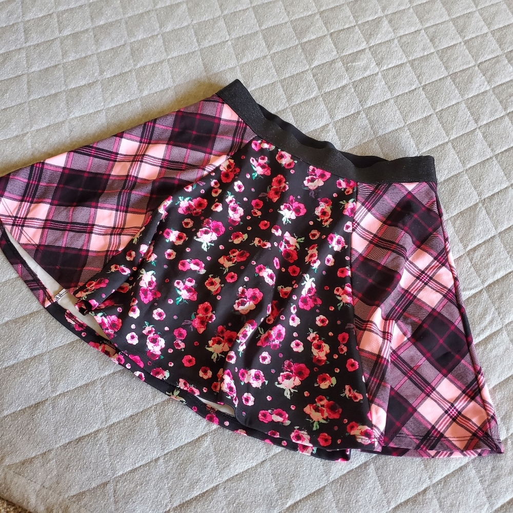 ⭐ 4/$20 Justice Skirt with built-in shortsSize 16